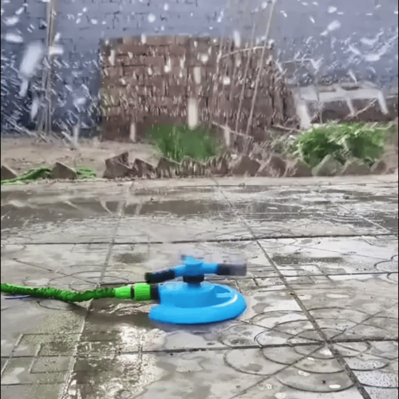 RainFlow Pro | Rotación 360° que cubre cada rincón del jardín