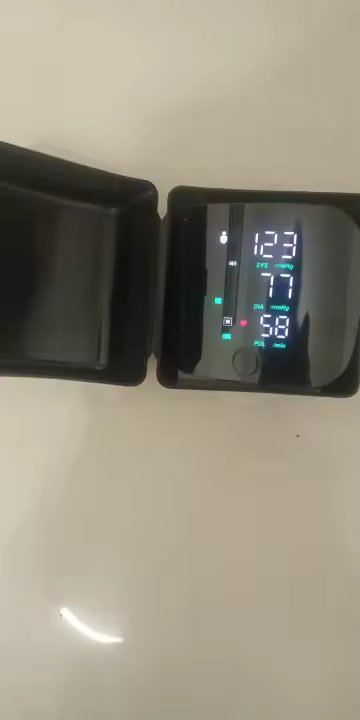 Foto real de un comprador